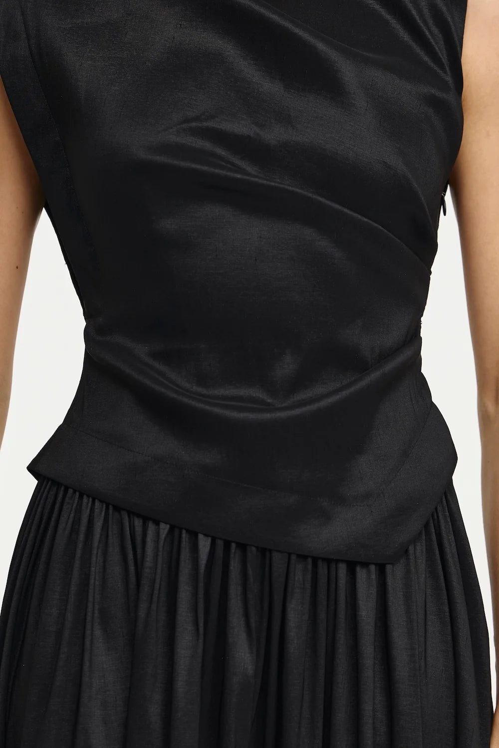 STOPES MAXI DRESS - BLACK